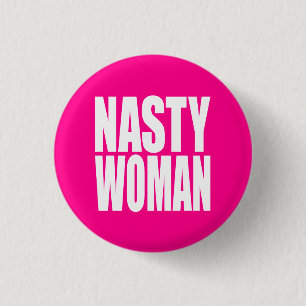 BADGE ROND 2,50 CM "FEMME MÉCHANTE "