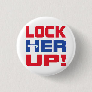 BADGE ROND 2,50 CM HILLARY L'ENFERMENT
