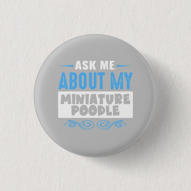 Badge Rond 2,50 Cm Joli Petit Poodle Avec Bouton (Devant)