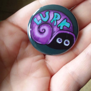 Badge Rond 2,50 Cm Lurk Introvert Snail Emote