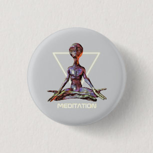 Badge Rond 2,50 Cm Méditation. Alien en pose tranquille