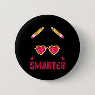 Badge Rond 5 Cm 100 Jours Filles plus intelligentes Messy Bun Chev