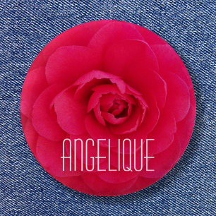 Badge Rond 5 Cm Angelique sur un Camélia rose
