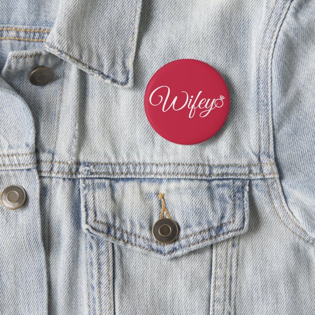 Badge Rond 5 Cm Anneau de Wifey (En situation)