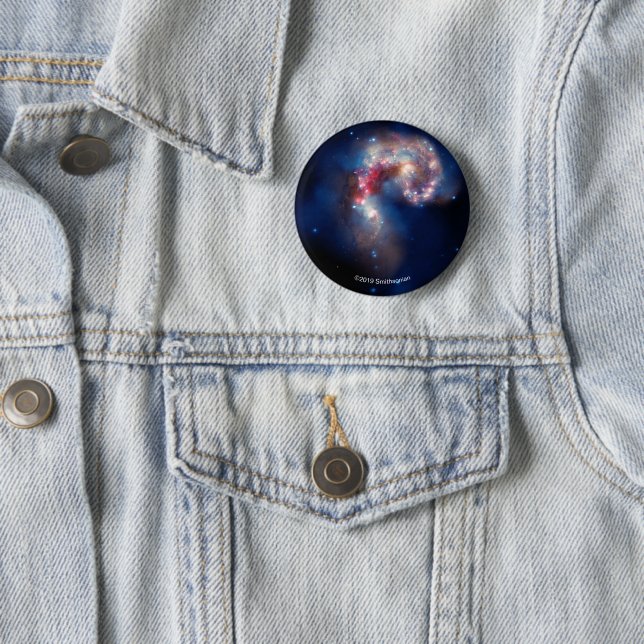 Badge Rond 5 Cm Antennes : Un spectacle galactique (En situation)