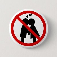 Aucun bouton du jour d'Anti-Valentine de baisers