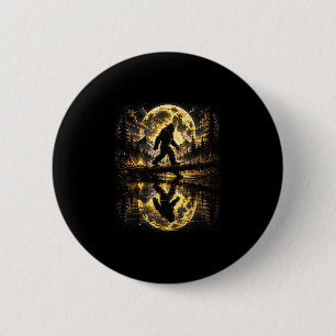 Badge Rond 5 Cm Aventure de réflexion de Bigfoot sous la lumière d