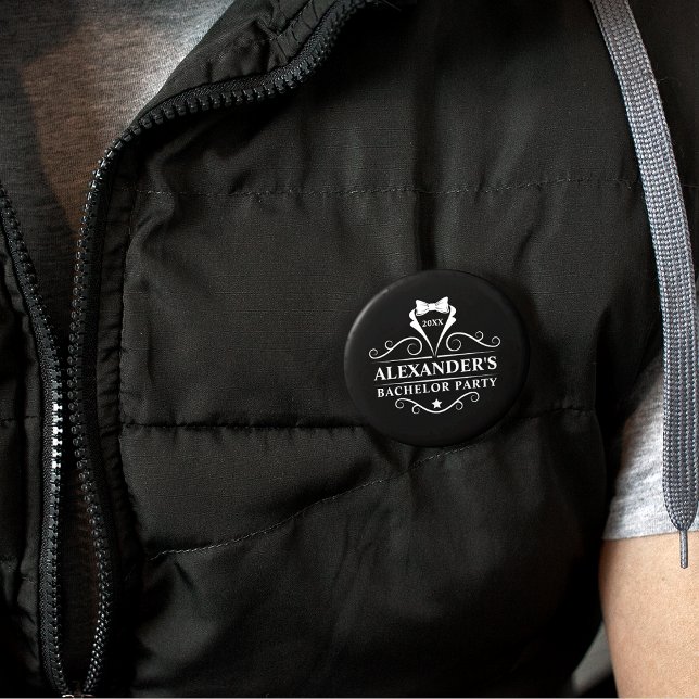 Badge Rond 5 Cm Bachelor Party Tuxedo Cravate noir (Customize to change background color, text size or text style.)
