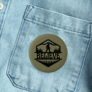 Badge Rond 5 Cm BigFoot Sasquatch Drôle Squatchy Forêt Vintage