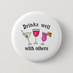 BADGE ROND 5 CM BOISSONS BIEN AVEC D'AUTRES