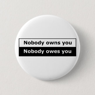 Badge Rond 5 Cm Bouton libertaire enfermé dans une boîte -