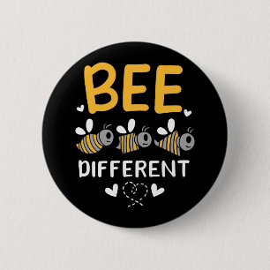 Badge Rond 5 Cm Cadeau apiculteur Abeille différente