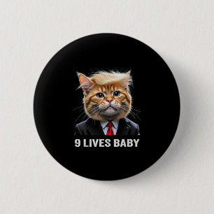 Badge Rond 5 Cm Chat Trump 9 Vies par Trump 2024 Gagne Victoire Va