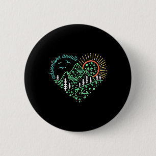 Badge Rond 5 Cm Chemise Aventure Attend Explorer Plus Nature Rando