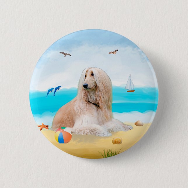 Badge Rond 5 Cm Chien de chien afghan sur la plage (Devant)