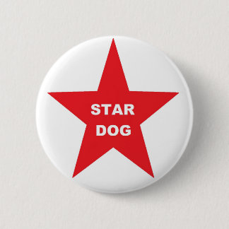 Badge Rond 5 Cm Chien étoilé sur l'étoile rouge