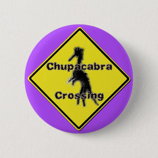 Badge Rond 5 Cm Chupacabra croisant le bouton pourpre