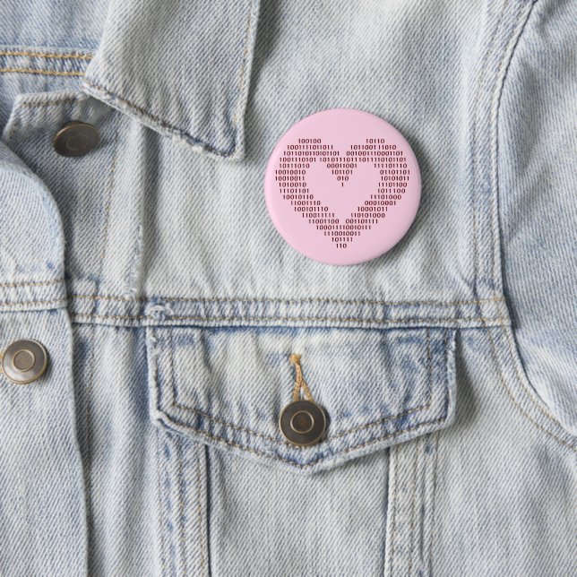 Badge Rond 5 Cm Coeur de code binaire (En situation)