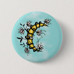 Badge Rond 5 Cm Croissant de lune enveloppé dans le style de