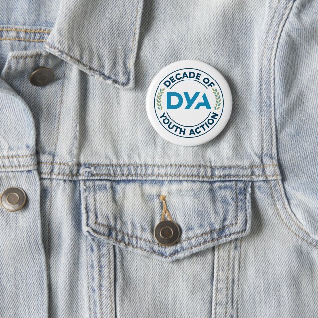 Badge Rond 5 Cm Décennie d'action pour la jeunesse (En situation)