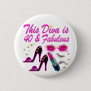 BADGE ROND 5 CM DZZZLING 40E DIVA
