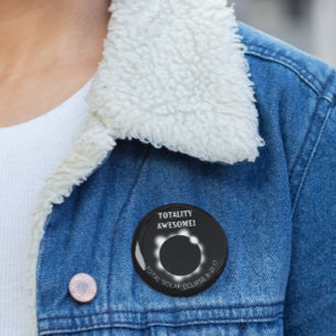 Badge Rond 5 Cm Éclipse Solaire Totalité Magnifique