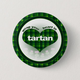 Badge Rond 5 Cm Enveloppez votre coeur dans le tartan