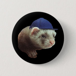 Badge Rond 5 Cm Ferret portant Casquette