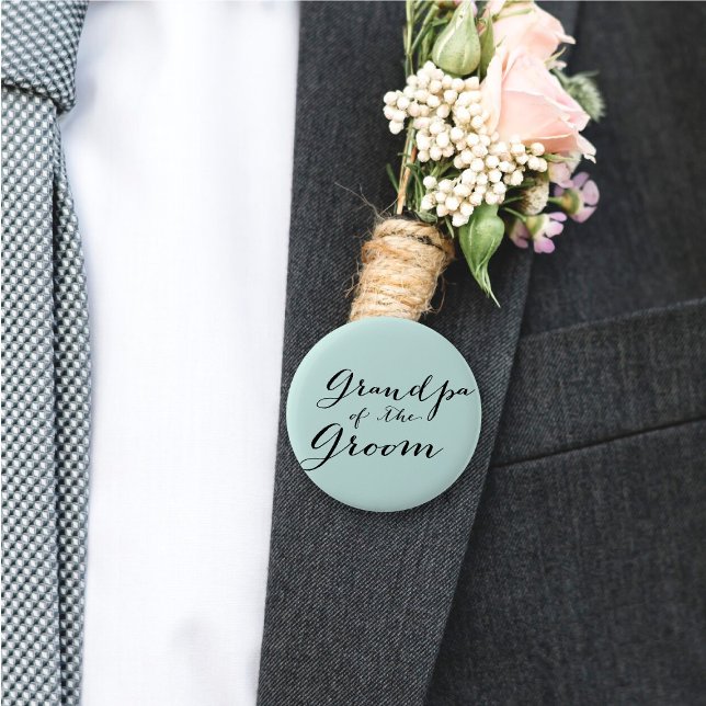 Badge Rond 5 Cm Grand-papa du marié épousant le bouton nuptiale de ('Grandpa of the Groom' Classic Script Calligraphy Wedding Bridal Party Button @ fatfatin_blue_knot)