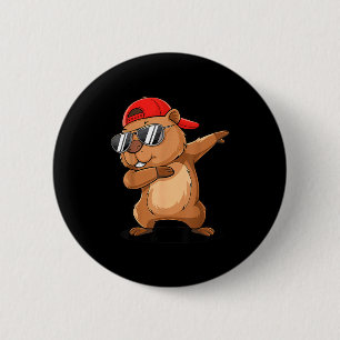 Badge Rond 5 Cm Hip Hop Marmot faisant le dab avec une casquette à