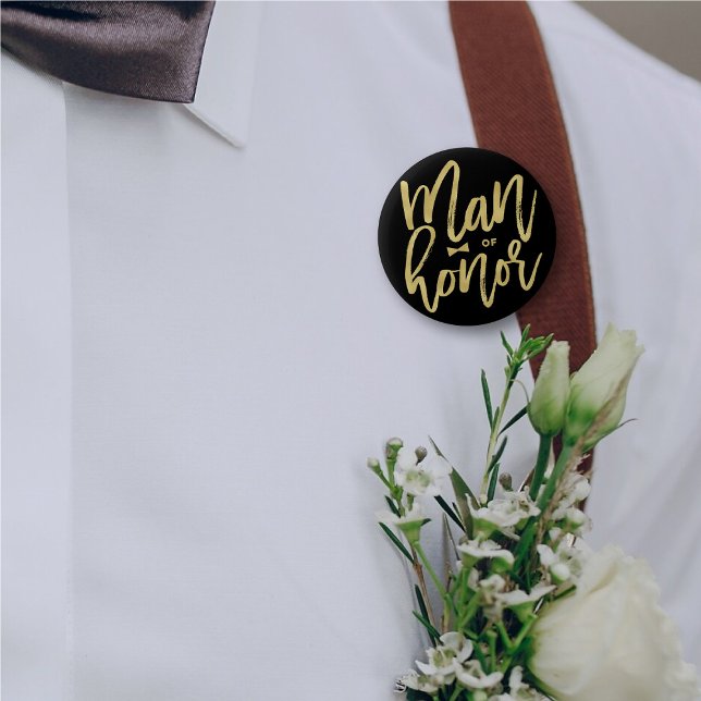 Badge Rond 5 Cm Homme D'Honneur Chic Gold Script Mariage de la fêt (MAN OF HONOR Chic Gold Brush Script Calligraphy Bridal Party Wedding Pin Button @ fatfatin_blue_knot)