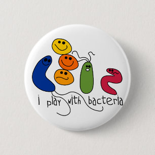 Badge Rond 5 Cm Jeu avec des bactéries