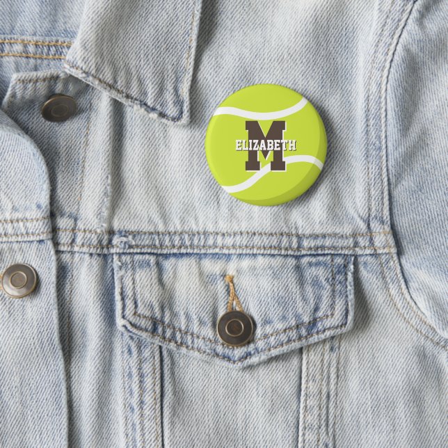 Badge Rond 5 Cm joueuse de tennis pour filles personnalisées (En situation)