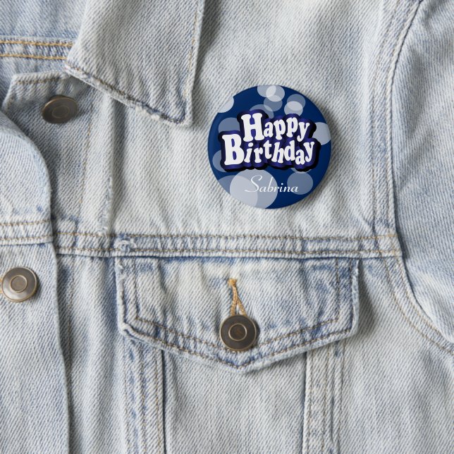 Badge Rond 5 Cm Joyeux anniversaire dans Dark Blue Bokeh (En situation)