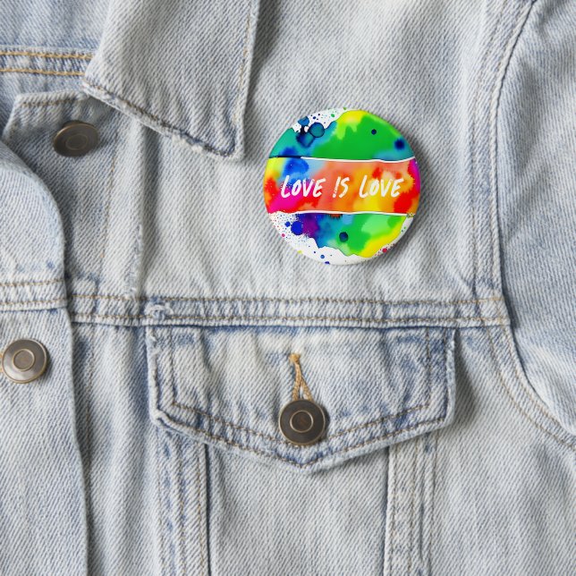 Badge Rond 5 Cm L'amour arc-en-ciel gay pride est amour (En situation)