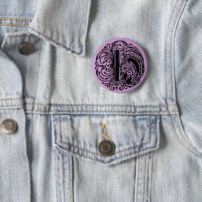 BADGE ROND 5 CM LETTRE MONARIE "H" (En situation)