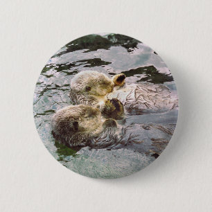 Badge Rond 5 Cm Loutres de mer tenant des mains