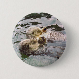 Badge Rond 5 Cm Loutres de mer tenant des mains