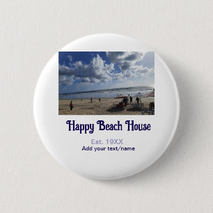 Badge Rond 5 Cm Maison de plage établie. Ajouter année photo latit