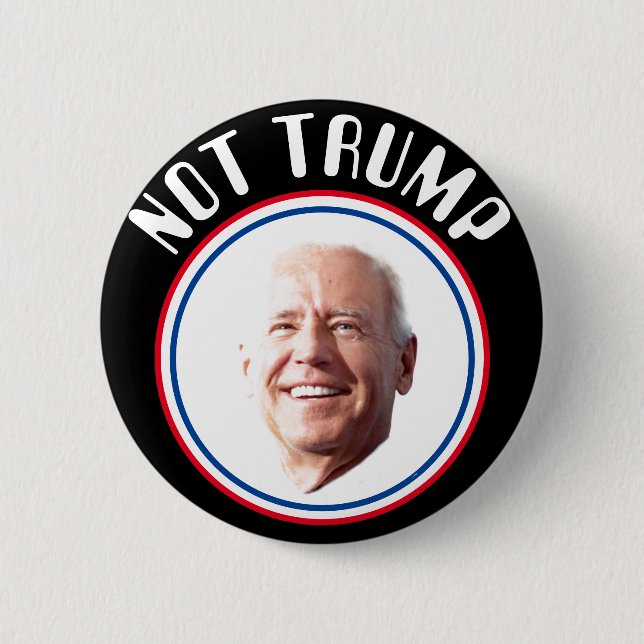 BADGE ROND 5 CM PAS TRUMP (Devant)