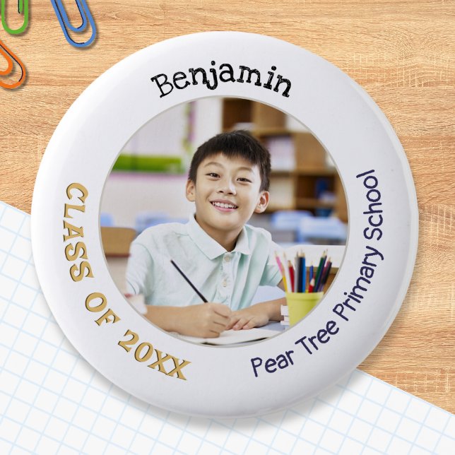 Badge Rond 5 Cm Photo souvenir pour l'élève de l'école primaire él (A button for primary and elementary school leavers, with name, photo, class of (year) and school)