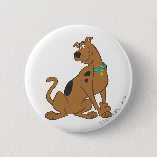 Badge Rond 5 Cm Pose Scooby-Doo Bashful (Devant)