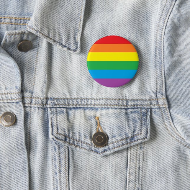 Badge Rond 5 Cm "Rainbow Pride" (En situation)
