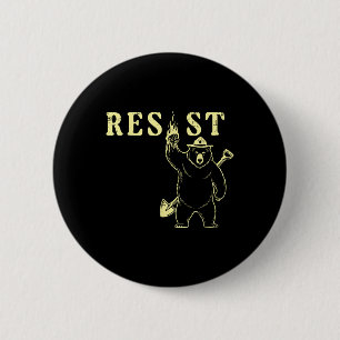 Badge Rond 5 Cm Résister À L'Ourse Première Manifestation Égalité 