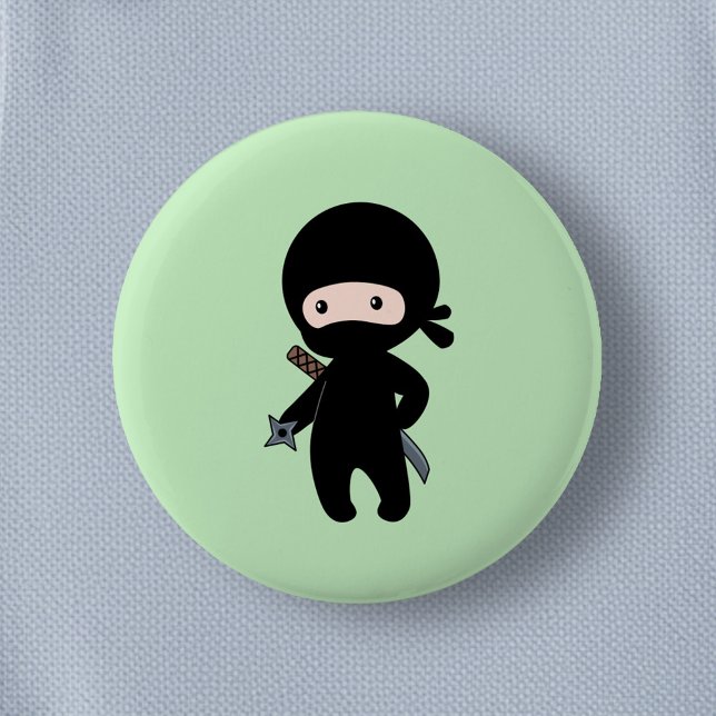 Badge Rond 5 Cm Tiny Ninja Holding Throwing Star sur Green (Créateur téléchargé)