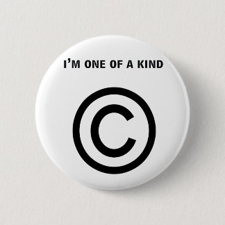 BADGE ROND 5 CM UN D'UNE SORTE