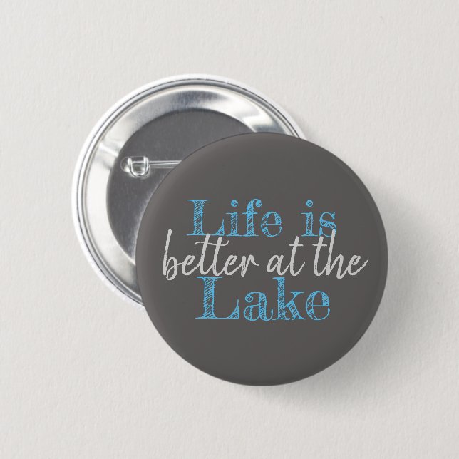 BADGE ROND 5 CM UNE VIE AMUSANTE AU LAC | (Devant & derrière)