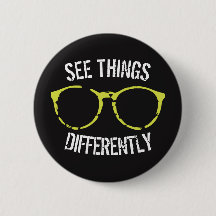 Voir des choses différemment noires et le Pin en