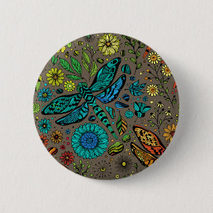 Badge Rond 5 Cm Voler, libellule de mouche sur brun