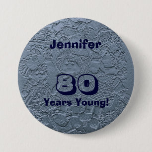 Badge Rond 7,6 Cm 80e anniversaire Cadeau Léger Bleu Cute Rag Poupée